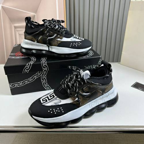 Picture of Versace Shoes Men _SKUfw142019514fw